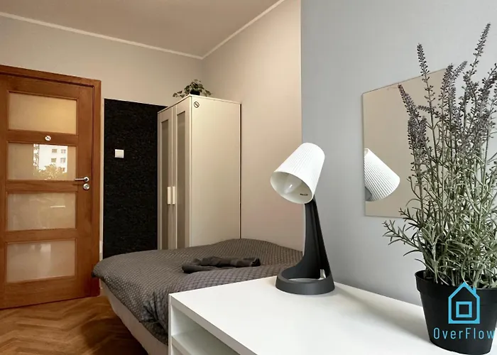 Elk - 5 Minutes To Molo & Seaside Rum i privatbostad *